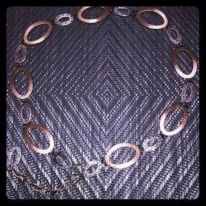 Woman’s Metal Waist Belt